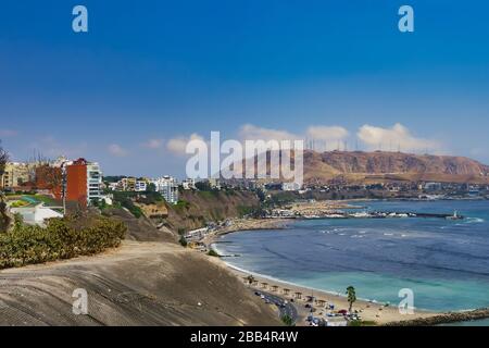 Barranco distretto a Lima Perù sulla costa dell'oceano Foto Stock