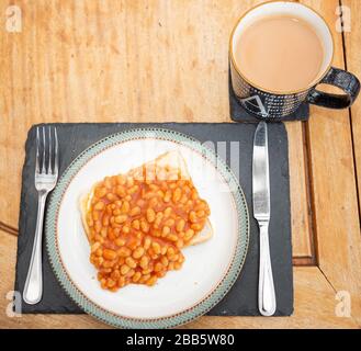 Fagioli su pane tostato Foto Stock