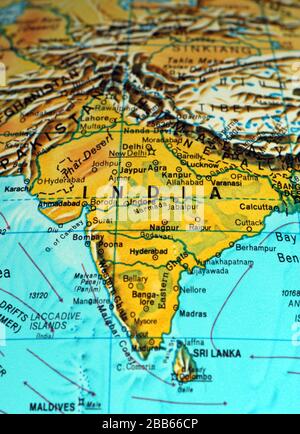 India mappa sul vecchio atlante Foto Stock