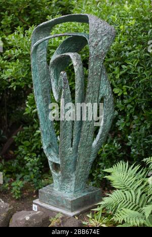 Scultura da giardino (modello per Meridian) 1958 scultura in bronzo al Museo Barbara Hepworth & Sculpture Garden, collina di Barmezzogiorno, Saint Ives TR26 1AD Foto Stock