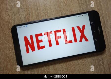 Logo Netflix visualizzato sullo smartphone Foto Stock
