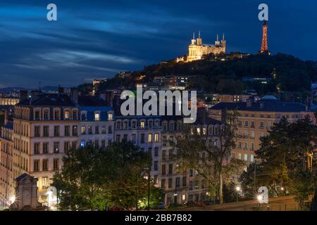 Vista di Lione di notte, Francia Foto Stock