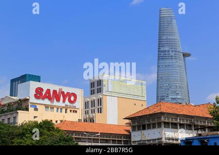 Torre Bitexco e via Ham Nghi, ho Chi Minh City (Saigon), Vietnam, Asia Foto Stock