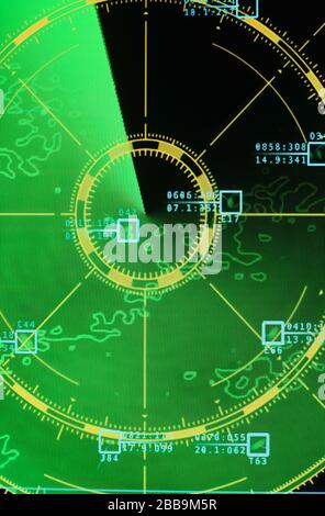 Primo piano di uno schermo radar per l'aeroporto Foto Stock