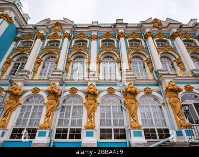 Facciata barocca Grand Rococo, Palazzo di Caterina, Villaggio Tsars, Tsarskoe Selo, Pushkin, Federazione russa Foto Stock