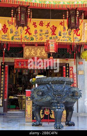 Jao Jui Tui Santuario cinese, Ranong Road, Old Phuket Town, Thailandia, Asia Foto Stock