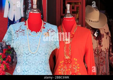 Negozio su Phang Nga Road, Old Phuket Town, Thailandia, Asia Foto Stock