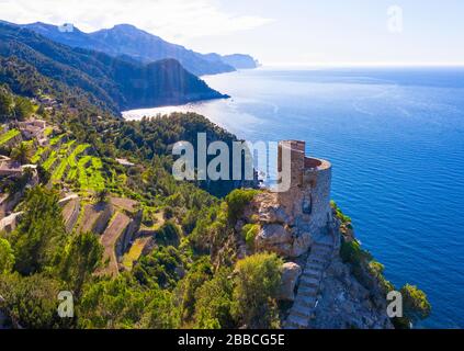 Torre di guardia Torre des Verger, vicino Banyalbufar, Serra de Tramuntana, vista aerea, Maiorca, Isole Baleari, Spagna Foto Stock