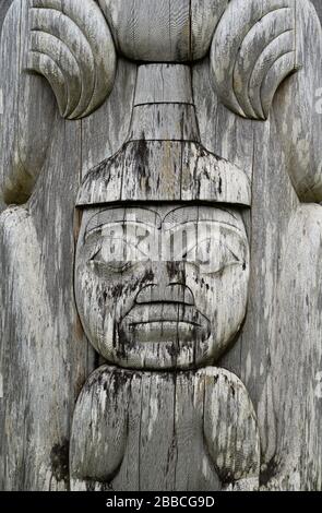 Hlgaagilda dettagli, di Gaahyaa Norman Price, Haida Heritage Center a Kay Llnagaay, Skidegate, Haida Gwaii, precedentemente noto come Queen Charlotte Islands, British Columbia, Canada Foto Stock