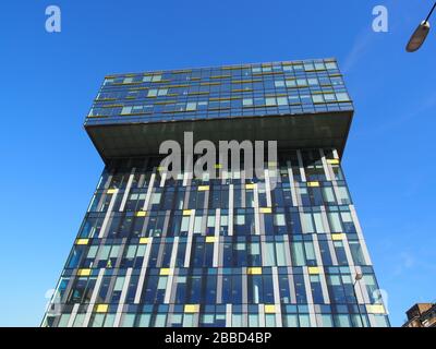 Trasporto per l'edificio degli uffici di Londra, Palestra House, situato in Blackfriars Road, Southwark Foto Stock