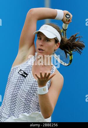 Johanna Konta della Gran Bretagna in azione contro su-Wei Hsieh durante l'AEGON International al Devonshire Park, Eastbourne. Foto Stock