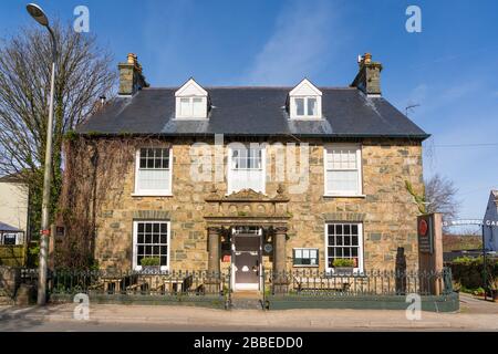 Esterno del Llys Meddyg Hotel and Restaurant a Newport, Pembrokeshire. Galles. REGNO UNITO Foto Stock