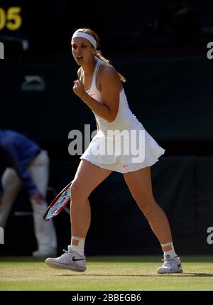 Sabine Lisicki della Germania celebra la vittoria del secondo set contro Samantha Stosur dell'Australia Foto Stock