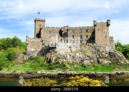 Il castello di Dunvegan sull'Isola di Skye in Scozia Foto Stock