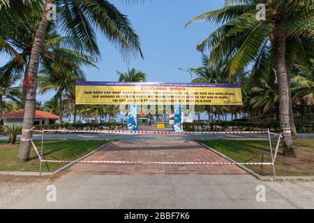 Da Nang, Vietnam. 31st, marzo 2020. Le spiagge popolari di da Nang sono state bloccate per prevenire la diffusione del virus COVID-19. (Photo credit: Gonzales Photo - Michael Hornbogen). Foto Stock