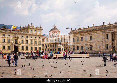 Bogotà, Colombia - 20 FEBBRAIO 2020: Cattedrale di Bogotà, situata nel quartiere la Candelaria, il centro storico e culturale della città. Il bui Foto Stock