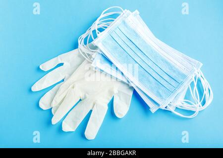 Kit di protezione del viso medico chirurgo per lavoratore medico, medico infermiere. Maschera protettiva chirurgica per il viso, occhiali di protezione. Protezione prevenzione infezione virale Foto Stock