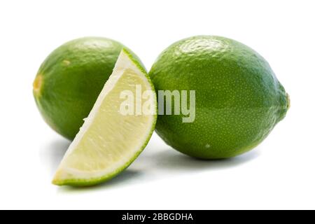 Limes isolato su sfondo bianco Foto Stock
