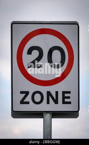 20mph Speed Limit zone, Cheshire, Inghilterra, Regno Unito Foto Stock