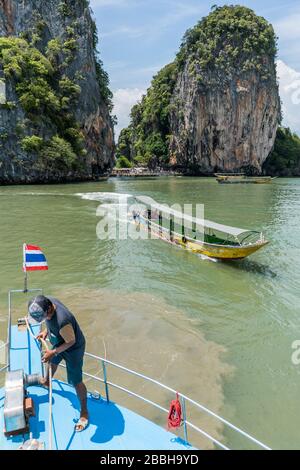 Turisti sull'isola di James Bond, Thailandia, Asia Foto Stock