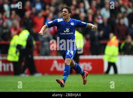 Anthony Knockaert di Leicester City celebra il fischio finale contro la Nottingham Forest. Foto Stock