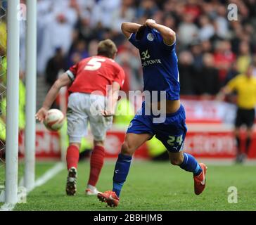 Anthony Knockaert di Leicester City festeggia dopo aver segnato il gol vincente contro Nottingham Forest Foto Stock