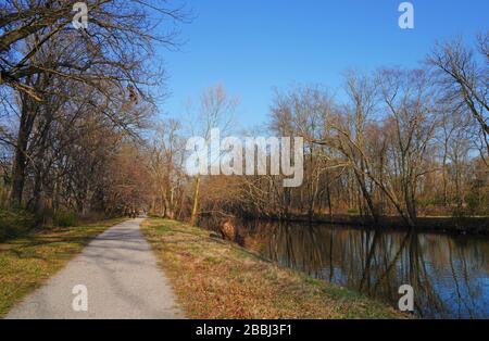 L'alzaia lungo il canale Delaware-Raritan a Princeton, New Jersey Foto Stock