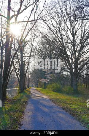 L'alzaia lungo il canale Delaware-Raritan a Princeton, New Jersey Foto Stock