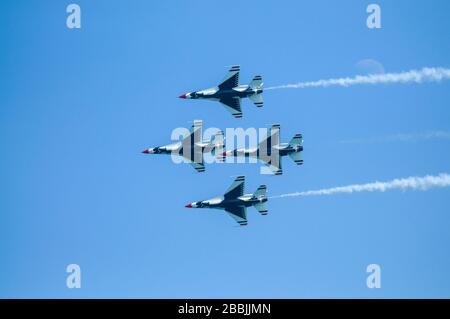 Air Force Thunderbirds; Milwaukee Air show, sabato 6 agosto 2011, di Dominique Braud/Dembinsky Photo Assoc Foto Stock