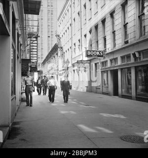 Street Scene, New Orleans, Louisiana, Stati Uniti, John Vachon per informazioni sull'Ufficio della Guerra degli Stati Uniti, marzo 1943 Foto Stock