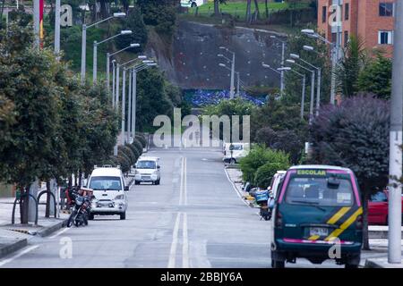 10 ottobre 2019: Le strade del nord della città di Bogotà vuoto, a causa della allerta e la diffusione del coronvirus, COVID-19 credito: Daniel Garzon Herazo / ZUMA filo / Alamy Live News Foto Stock