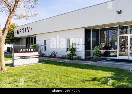 30 marzo 2020 Mountain View / CA / USA - la sede centrale di Aptiv Labs a Silicon Valley; Aptiv PLC, un'azienda di tecnologia di ricambi per automobili, sta sviluppando un Foto Stock