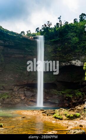 Incredibile e bella cascata in Meghalaya Nord-est India Foto Stock