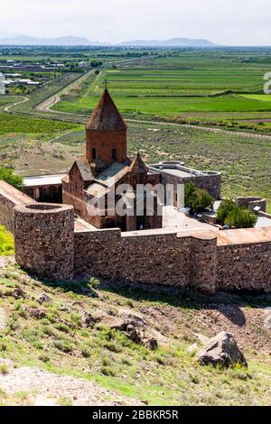 Monastero di Khor Virap e pianura di Ararat, complesso del monastero armeno, provincia di Ararat, Armenia, Caucaso, Asia Foto Stock