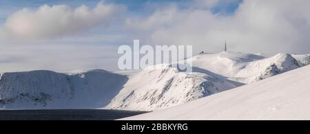 Honninsvag cadde visto dal monte Storefjell, Norvegia. Foto Stock