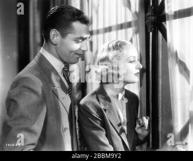 CLARK GABLE e CAROLE LOMBARD in NESSUN UOMO DEL suo direttore del 1932 WESLEY RUGGLES Paramount Pictures Foto Stock