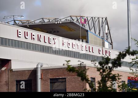 Una vista generale al di fuori di Turf Moor davanti alla partita Burnley v Liverpool Foto Stock
