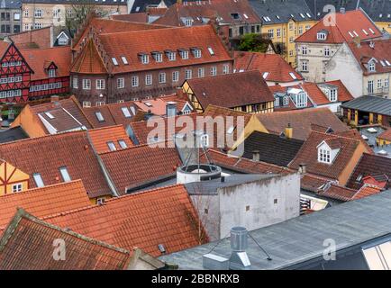 Aalborg, sui tetti. Girato dal tetto del grande magazzino di Sling, situato a: Nytorv 8, 9000 Aalborg, Danimarca. Foto Stock