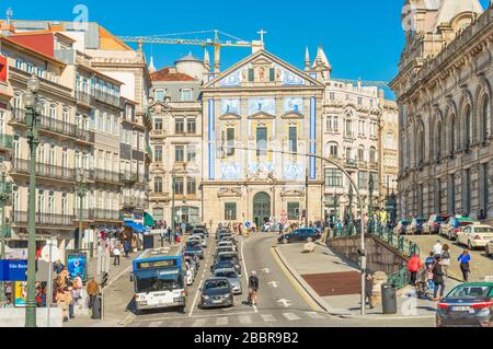 Porto - Febbraio 2019, Portogallo: Vista della Chiesa di Sant'Antonio (Igreja de Santo António dos Congregados) nel centro di Porto Foto Stock