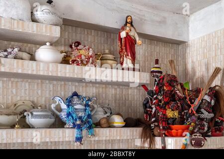 Idoli religiosi afro-cubani Santería, Matanzas, Cuba Foto Stock