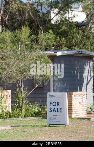 Immobile in vendita segno fuori casa a New South Wales, Australia. Foto Stock