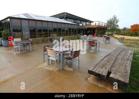 Centro Community / luogo d'incontro. Fairlop Waters County Park, Barkingside, London Borough of Redbridge Foto Stock