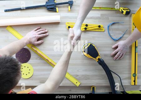 Costruttore professionale in fase di ristrutturazione Foto Stock