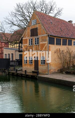 Den Gamle by, il bellissimo museo all'aperto nel cuore di Aarhus in Danimarca. Den Gamle con il mezzo della città vecchia Foto Stock