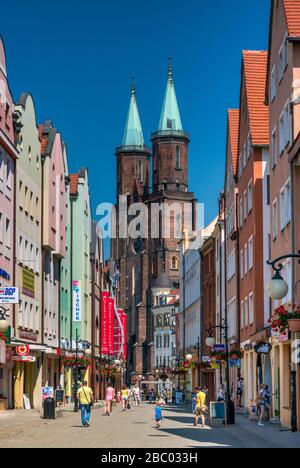 Chiesa Vergine Maria, 14th secolo, stile gotico, Chiesa evangelica-Augusta, vista da ulica NMP strada pedonale, in Legnica, bassa Slesia, Polonia Foto Stock