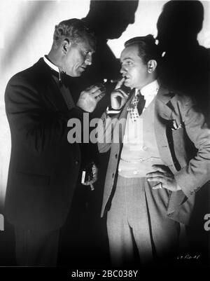 ARMAND KALIZ come De Voss e EDWARD G. ROBINSON come Rico nel PICCOLO CESARE 1931 regista MERVYN Leroy romanzo W.R. Burnet First National Pictures / Warner Bros. Foto Stock