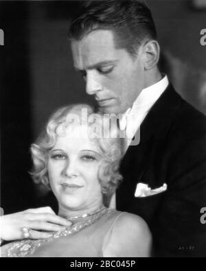 GLENDA FARRELL come Olga Stassoff e DOUGLAS FAIRBANKS Jr. Come Joe Massara in LITTLE CAESAR 1931 regista MERVYN Leroy romanzo W.R. Burnet First National Pictures / Warner Bros. Foto Stock