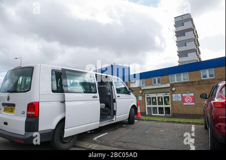 Glasgow, Regno Unito. 2nd Apr, 2020. Nella foto: Scene del Centro di Test NHS Covid19 in Barr Street, Glasgow. Credito: Colin Fisher/Alamy Live News Foto Stock