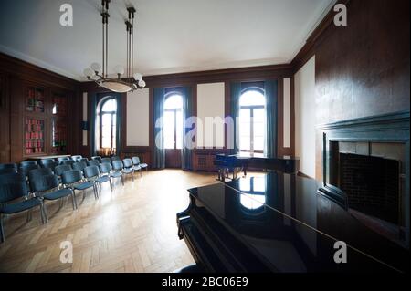 In questa sala al primo piano dell'ex 'Führerbau', l'attuale Università di Musica e Teatro a Arcisstraße 12, il cosiddetto accordo di Monaco è stato firmato il 29 settembre 1938. [traduzione automatica] Foto Stock