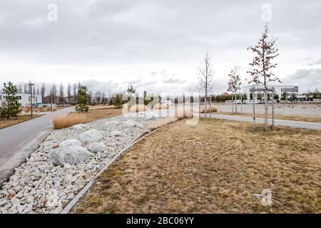 L'area appena piantata tra Bodenseestraße, Centa-Hafenbrädl-Straße, Hans-Steinkohl- und Anton-Böck-Straße e Möbel Höffner è quella di garantire l'approvvigionamento di aria fredda nel quartiere di Freiham, costruito di recente. [traduzione automatica] Foto Stock